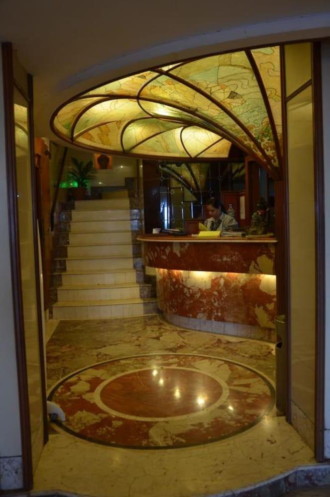 Sea Palace Hotel - Near Gateway Of India Bombay Exterior foto